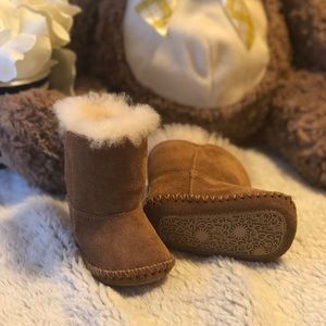 Camel UGG infant boots  like new!!